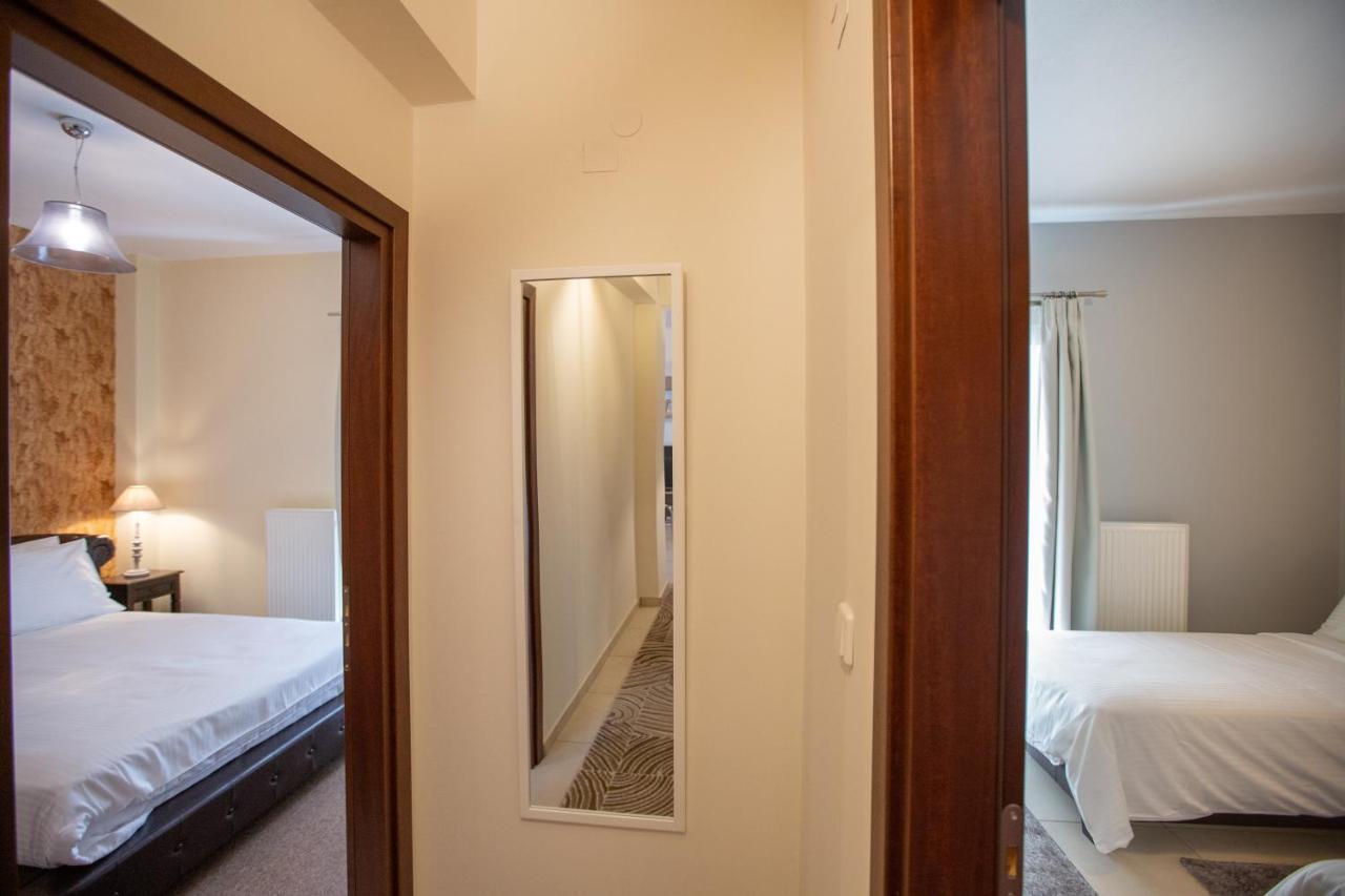 V Luxury Apartment 1 Ioannina Extérieur photo